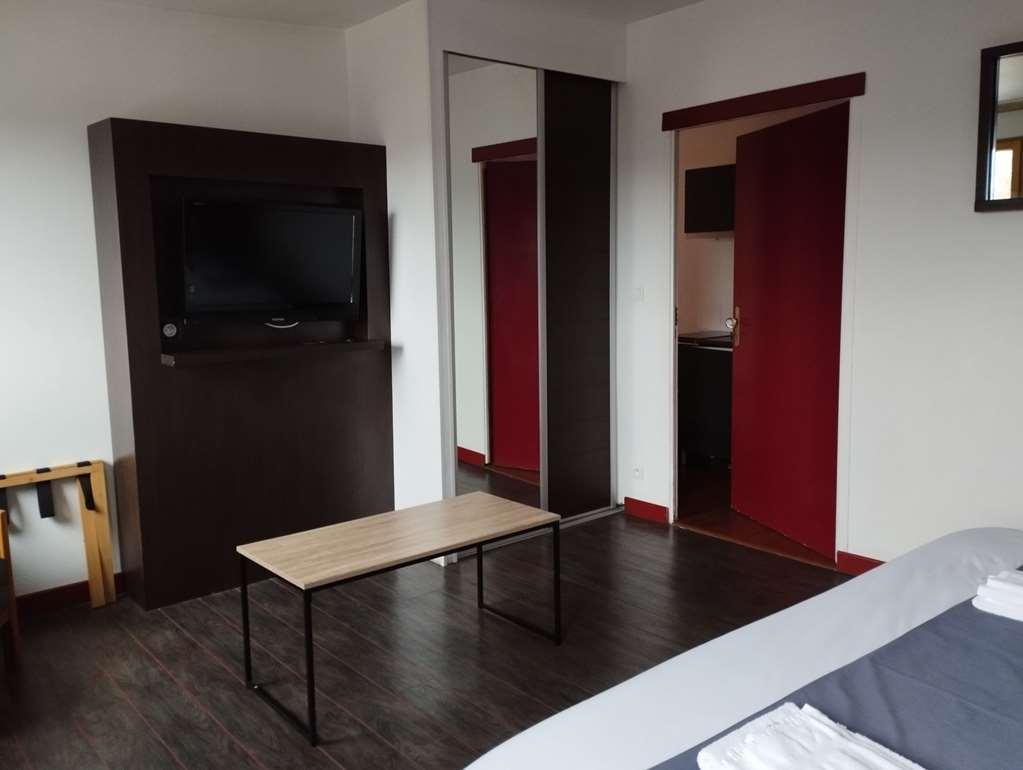 Brit Hotel L'Arrivee Guingamp Room photo